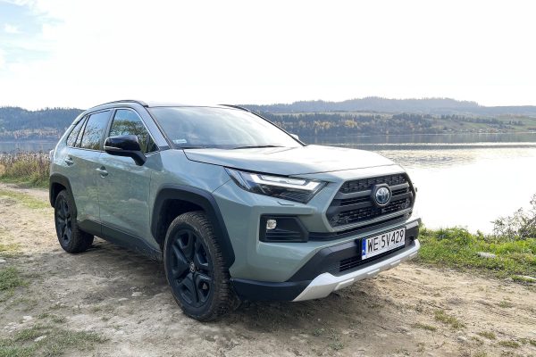 Visit Mike Calvert Toyota in Houston